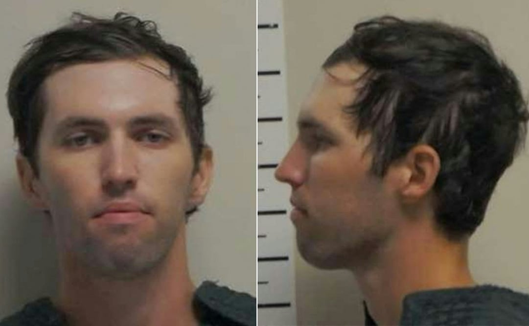 Esta combinación de imágenes, creada el 13 de septiembre de 2025 a partir de documentos publicados por la Oficina del Gobernador de Utah el mismo día, muestra las fotos de la ficha policial de Tyler Robinson, sospechoso de asesinar a tiros al activista de derecha Charlie Kirk. Las autoridades anunciaron el 12 de septiembre la detención de Tyler Robinson, quien se cree que asesinó a Charlie Kirk, activista de derecha y aliado cercano del presidente Donald Trump. Recibió un disparo mientras hablaba en un evento el 10 de septiembre en la Universidad del Valle de Utah (UVU), en la ciudad de Orem, Utah. Foto: AFP