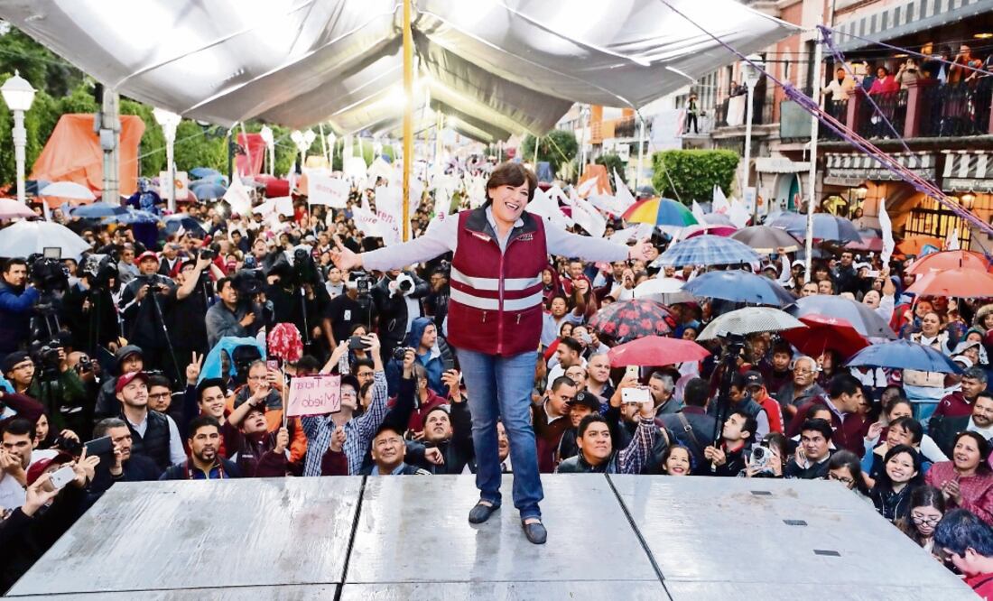 En la plaza Silverio Pérez, la maestra pidió a ciudadanos denunciar anomalías el día de las elecciones (IRVIN OLIVARES. EL UNIVERSAL)