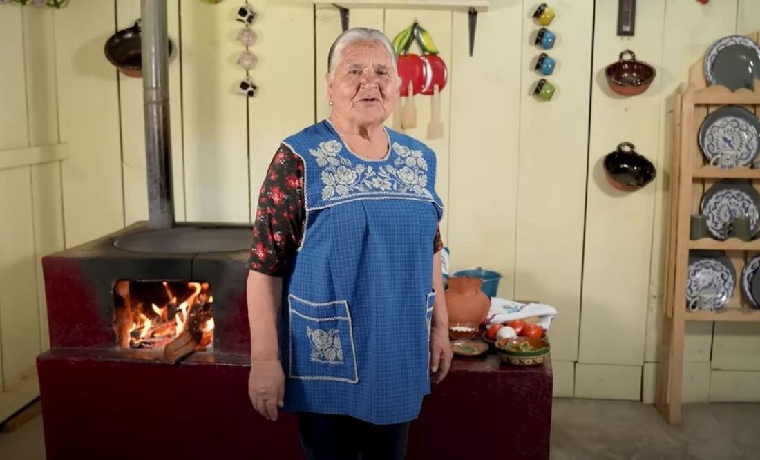 Doña Ángela es famosa por su canal "De mi rancho a tu cocina". Imagen: YouTube "De mi rancho a tu cocina".