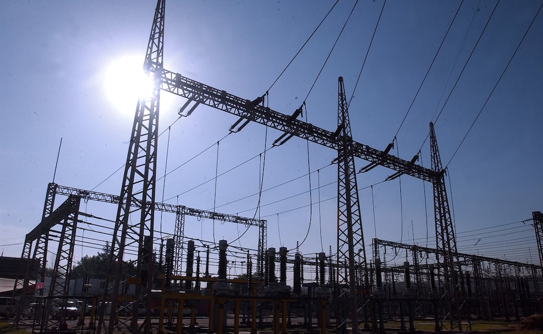 Concanaco y Sener trabajarán para establecer canales directos para agilizar y simplificar trámites en diversas modalidades de generación eléctrica privada. Foto ilustrativa: Archivo. EL UNIVERSAL