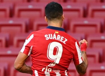 El Atlético de Madrid golea al Granada con doblete de Luis Suárez