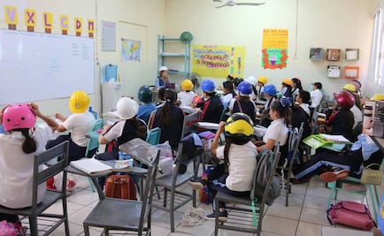 Rehabilitan escuela a la que niños van con casco en Sinaloa