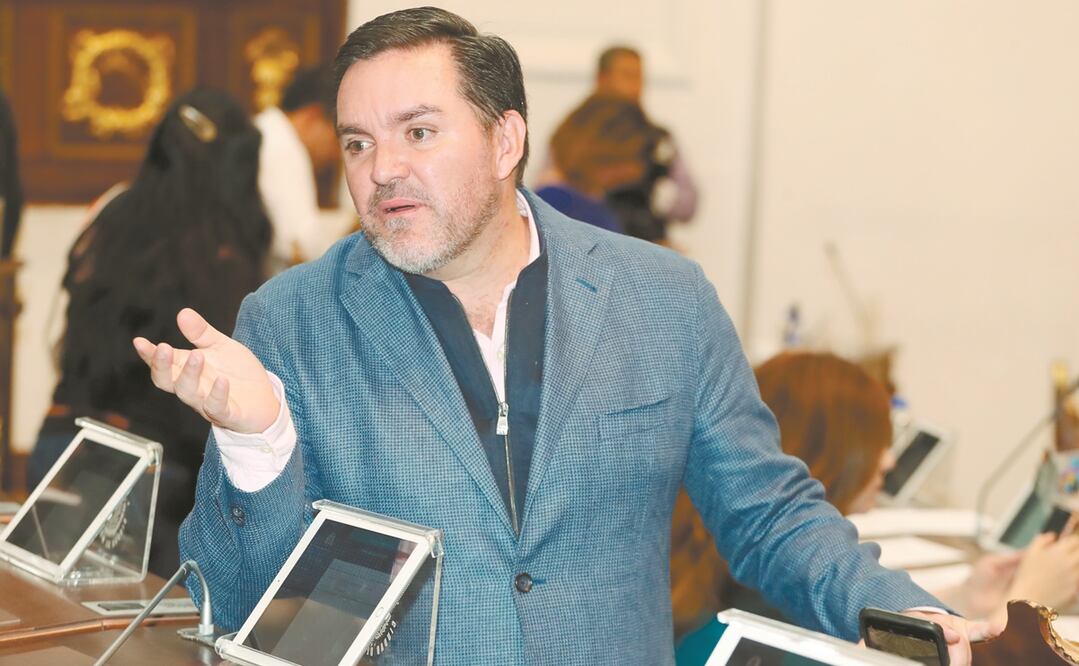 Federico Döring dijo que pedirá al gobierno capitalino el proyecto ejecutivo del puente que se construye en Periférico, en Xochimilco. Foto: ARCHIVO EL UNIVERSAL