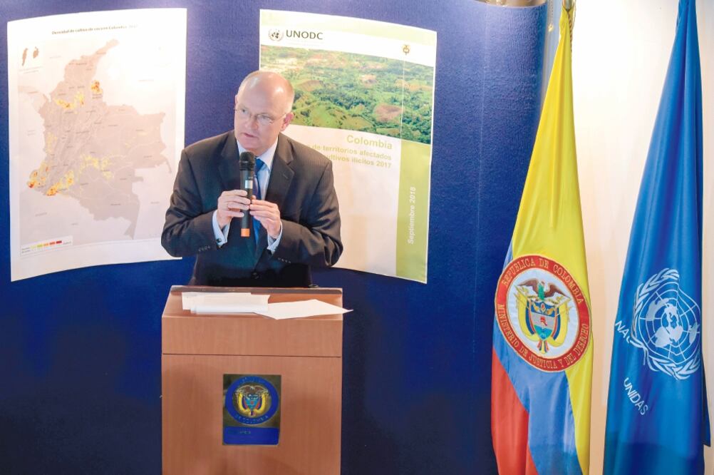 El representante de la UNODCen Colombia, Bo Mathiasen, al presentar el informe sobre los cultivos de cocaína en el país. (RAÚL ARBOLEDA. AFP)