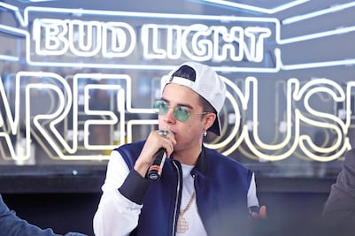 Con disco y gira, Bautista ignora los chismes