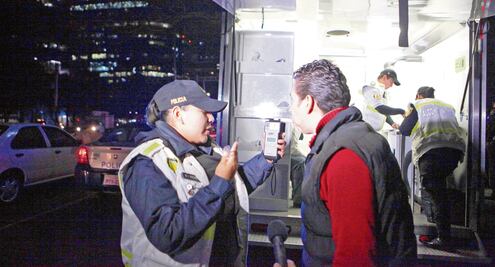 Automovilistas reconocen ventajas del Alcoholímetro