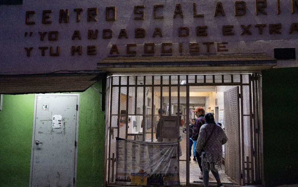 Casa del migrante, lugar de apoyo a migrantes deportados que salen de Centro de Atención “Flamingos” en Tijuana, Baja California, el 31 enero 2025. Foto: Aimee Melo/EL UNIVERSAL