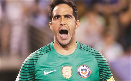 Los Rayados del Monterrey van por Claudio Bravo