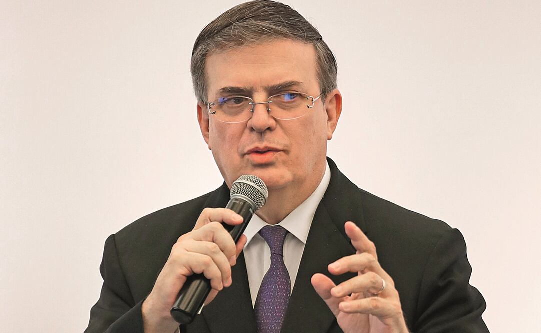 El titular de la SRE, Marcelo Ebrard, ayer en Cancillería. Foto: EFE