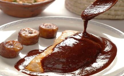 Cómo hacer mole coloradito