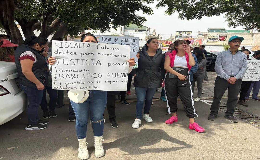 Vecinos de Tultitlán protestan por denuncias contra su abogado en Cuautitlán (18/02/2025). Foto: Arturo Contreras / EL UNIVERSAL
