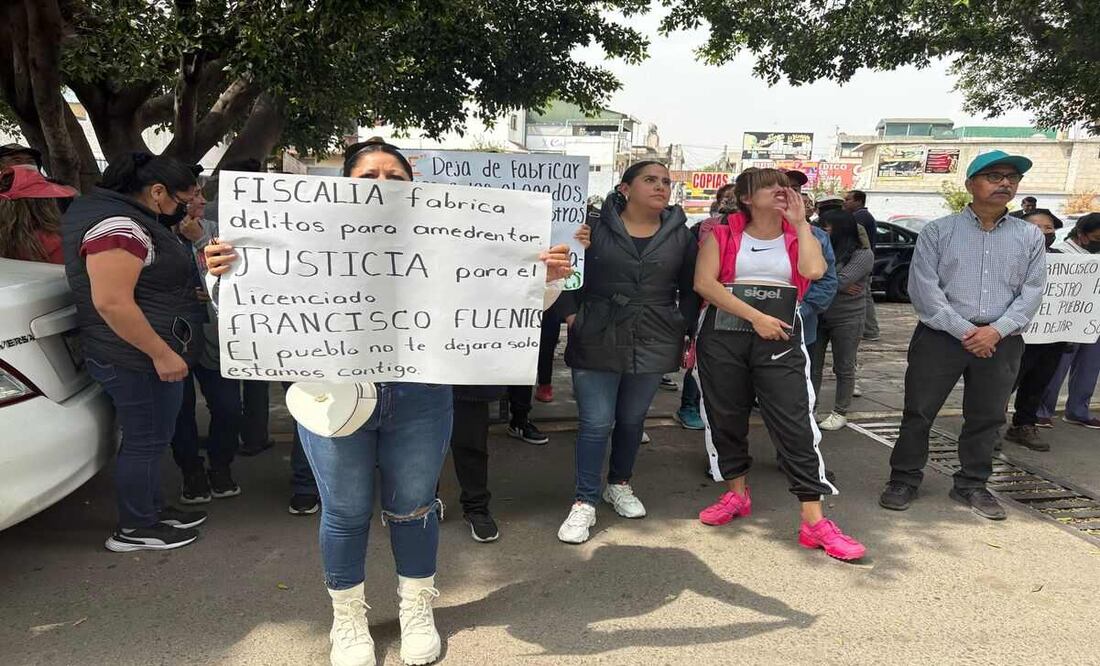Vecinos de Tultitlán protestan por denuncias contra su abogado en Cuautitlán (18/02/2025). Foto: Arturo Contreras / EL UNIVERSAL