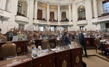Diputados ignoran sana distancia en sesión del Congreso CDMX