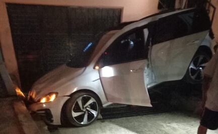 Presunto ‘pollero’ muere en volcadura cuando lo perseguía la policía municipal 