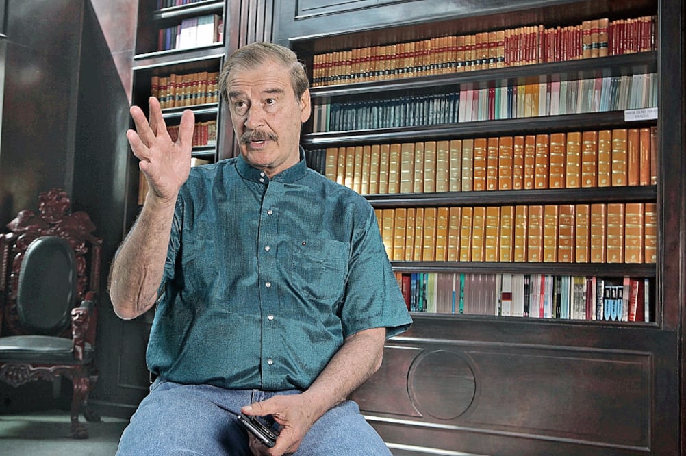 “De eso vivo”. El presidente Vicente Fox afirmó que no beneficiará al país quitar las pensiones a ex presidentes; en cambio, si él pierde su ingreso no tendrá dinero para vivir (ARCHIVO. EL UNIVERSAL)