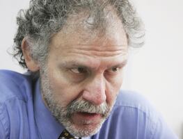 Cinco libros para conocer la obra de Arnoldo Kraus