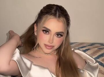 Amely Nodal muestra cómo decora sus bolsos con Bratz Babyz