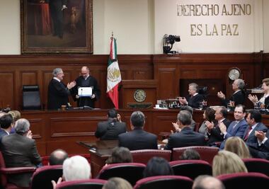 Crisis de la democracia trastoca imagen de justicia constitucional: Cossío 