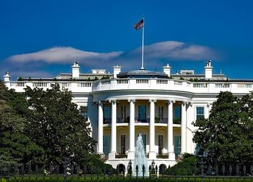 Casa Blanca critica a Texas por inspección de camiones en frontera con México