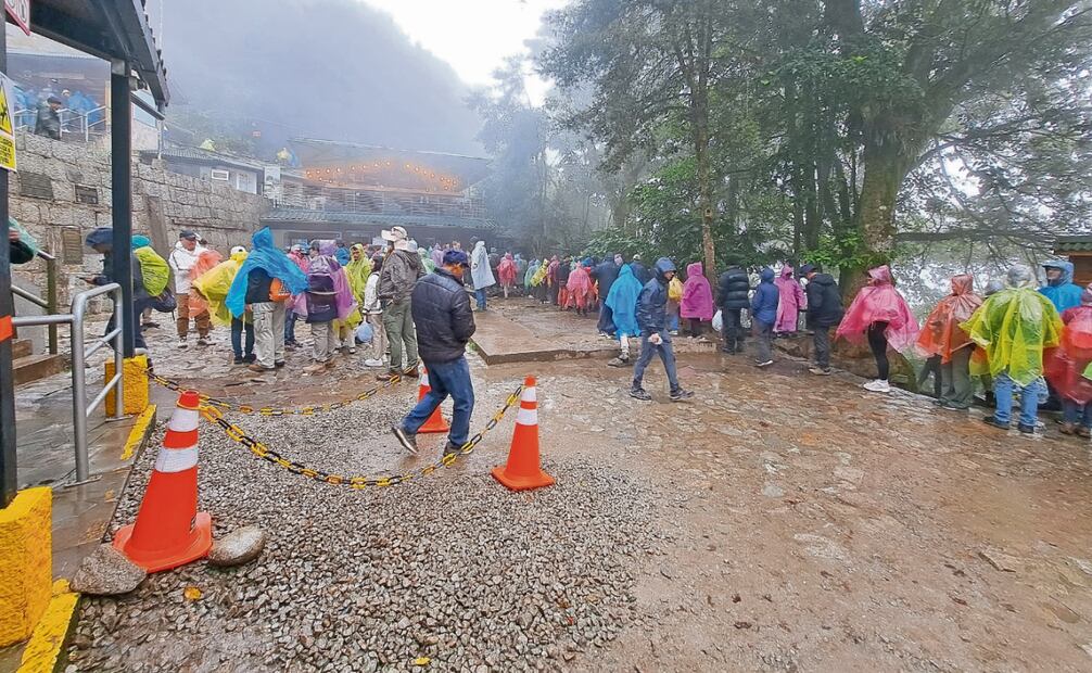 Machu Picchu recibe en la actualidad alrededor de 1.6 millones de visitantes al año, por encima de los 80 mil en 1991. Foto: Inder Bugarin / EL UNIVERSAL