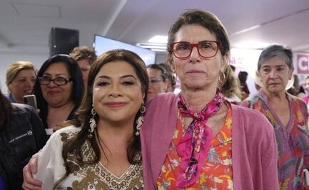 Clara Brugada se toma fotografía con Annie Pardo, madre de Claudia Sheinbaum