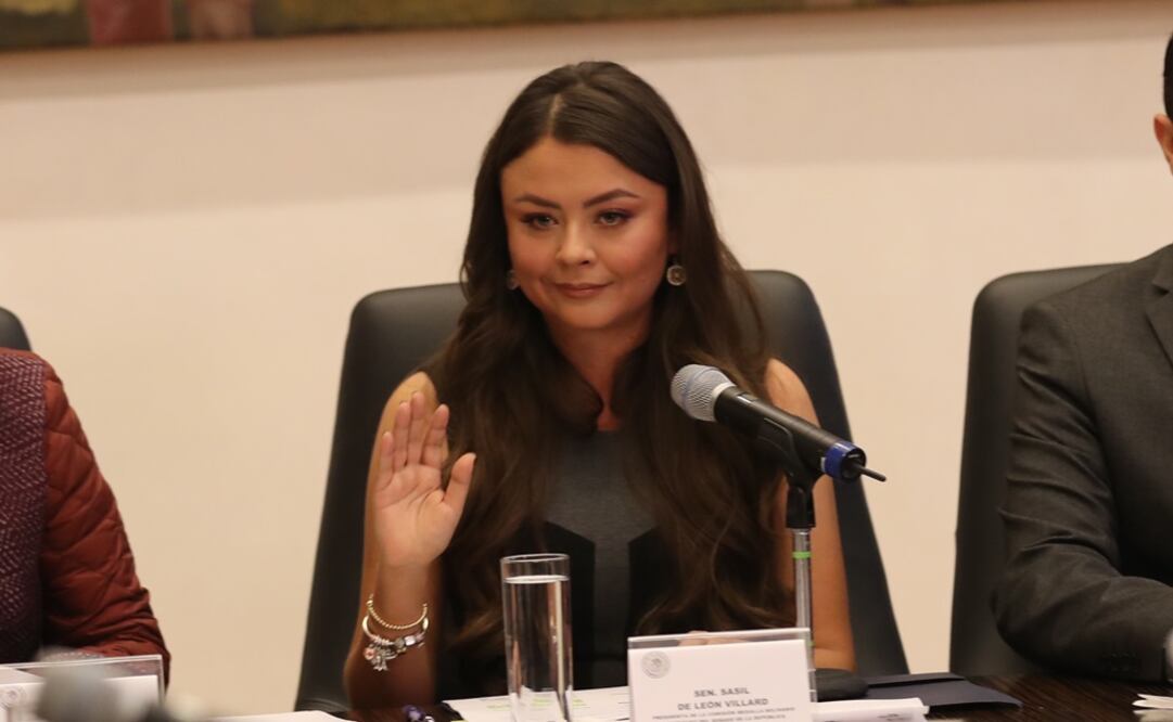 Fotografía: Presidenta de la Comisión de la Medalla Belisario Domínguez, Sasil de León Villard.