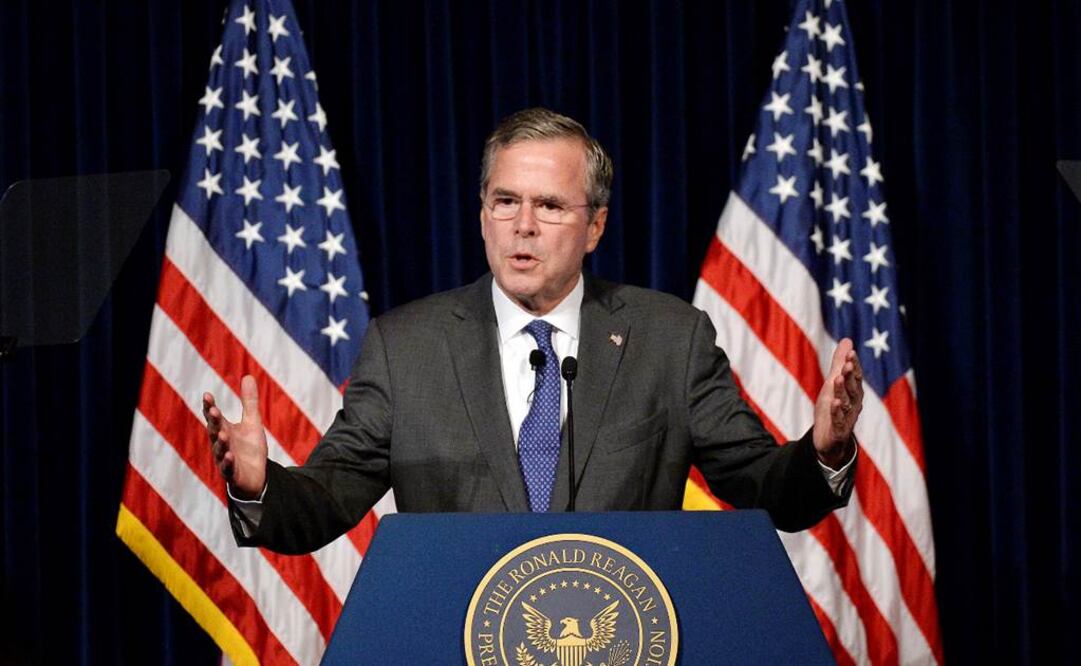 Jeb Bush criticó a Obama por "ni siquiera llamar por su nombre a una de las más graves amenazas que enfrentamos hoy y que viene de los terroristas islámicos"   Foto: AP