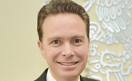 Manuel Velasco y las súper-mujeres