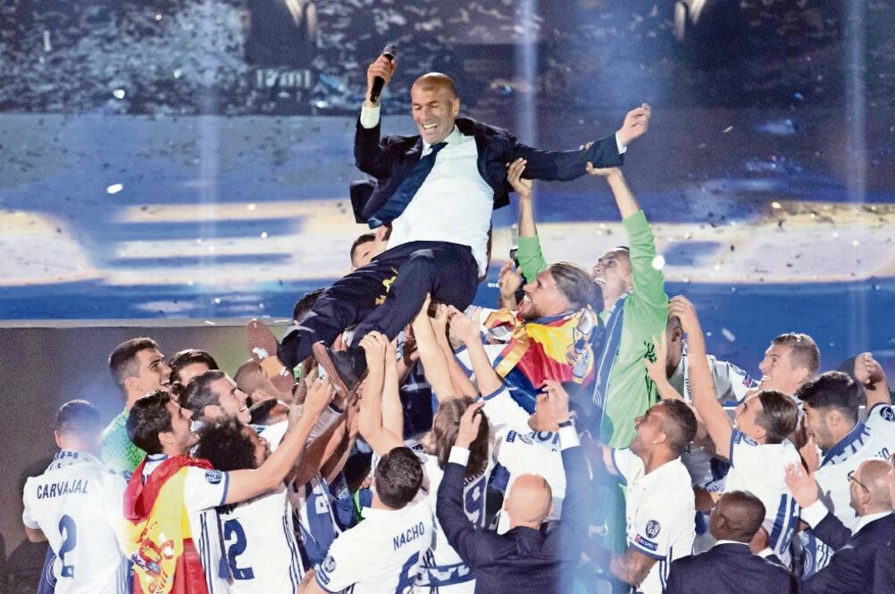 Zidane ha logrado hacer que las estrellas merengues den lo máximo (AFP)