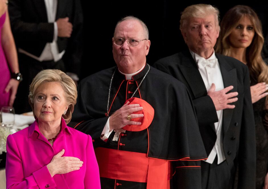 El cardenal Timothy Dolan, arzobispo de Nueva York; y el presidente republicano Donald Trump.(FOTO: AP)