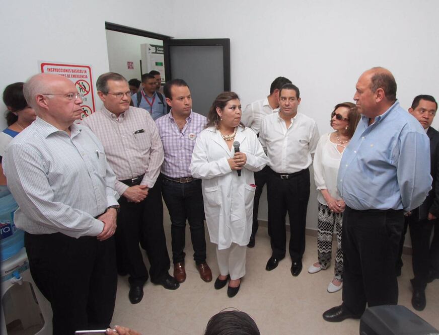 Narro Robles y el gobernador Rubén Moreira Valdez, inauguraron un Centro de Integración Juvenil en la plaza “Tula”. /Especial