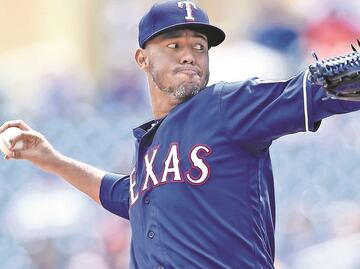 Gallardo consigue triunfo con los Rangers