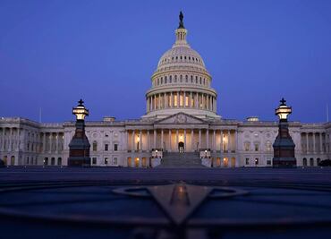 Senado de EU rompe récord con maratónica votación sobre plan fiscal de Trump; el mandatario es optimista ante posible aprobación