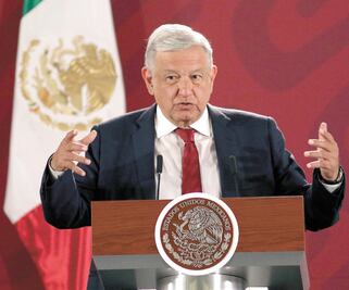 AMLO contempla dar becas para el Teletón