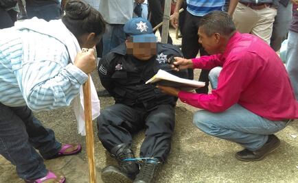 Pobladores en Tapachula se enfrentan a policías; retienen a uno