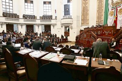 Asambleístas ‘aceleran’ para sacar iniciativas