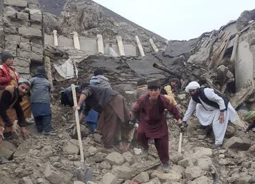 Aumentan al menos a 22 las víctimas por dos sismos registrados en Afganistán