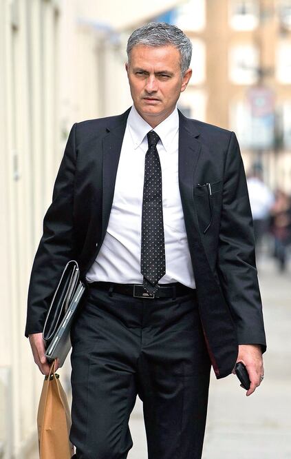 El técnico portugués reemplaza a Louis van Gaal en el United (WILL OLIVER. EFE)