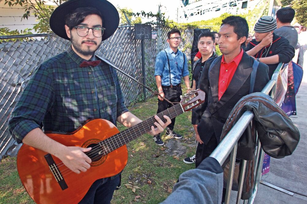 Inspiración. Armando Martínez entró al mundo de la música a raíz de conocer al cantante Juan Solo hace cinco años (ADRIÁN HERNANDEZ. EL UNIVERSAL)