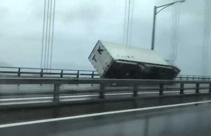 Tifón “Jebi” deja al menos seis muertos en Japón