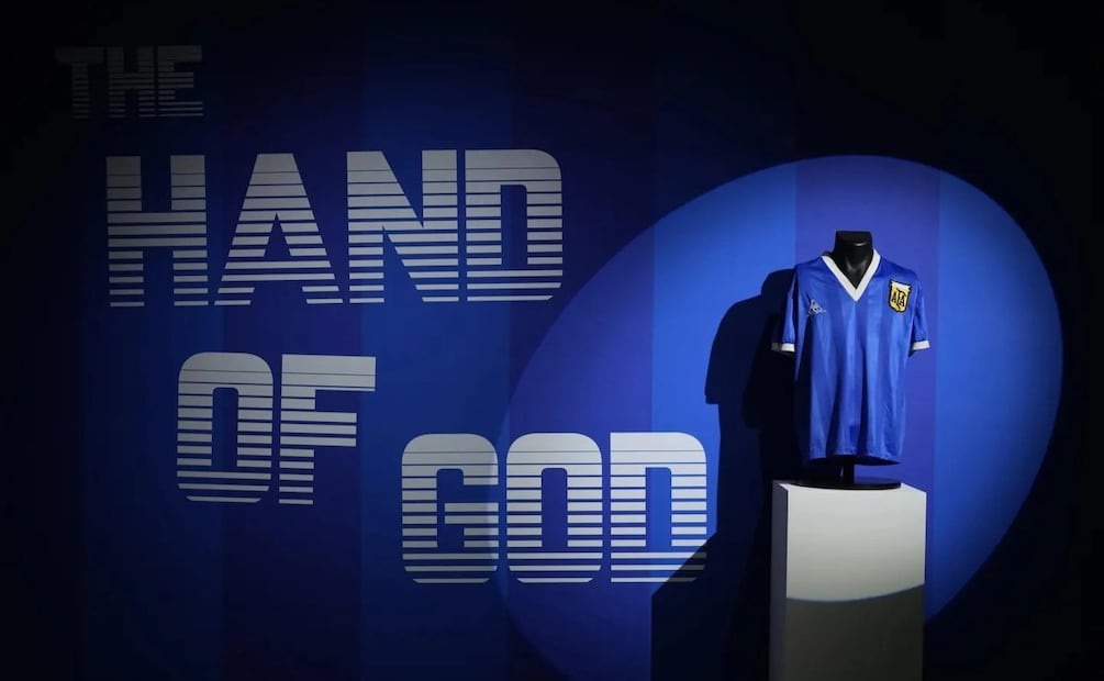 The hand of god. Foto: AP