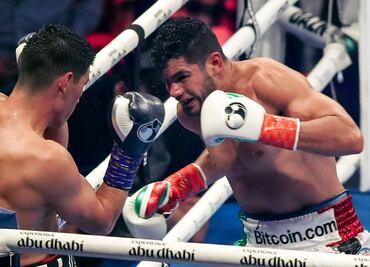 ¿Cuánto se embolsó el 'Zurdo' Ramírez tras su pelea contra Bivol?