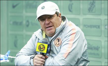 Peláez todo lo aprendió en América: Miguel Herrera