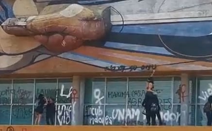 UNAM denuncia vandalismo sobre mural de David Alfaro Siqueiros en Rectoría