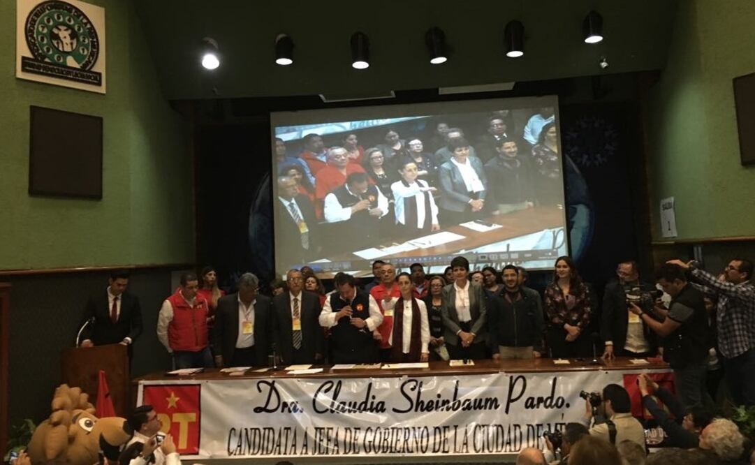 Claudia Sheinbaum Pardo rindió protesta como candidata del Partido del Trabajo a la jefatura de Gobierno de la CDMX (Foto: Archivo / EL UNIVERSAL)