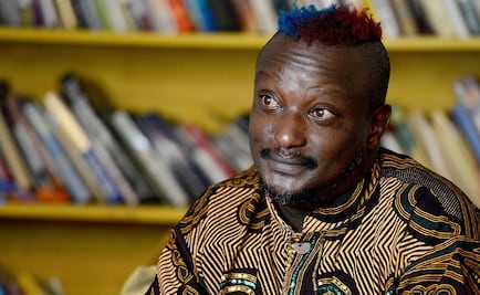 Muere el escritor keniano Wainaina, desafiante de los estereotipos africanos