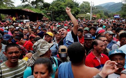 Pequeña caravana de hondureños sale hacia EU pese a escasas opciones