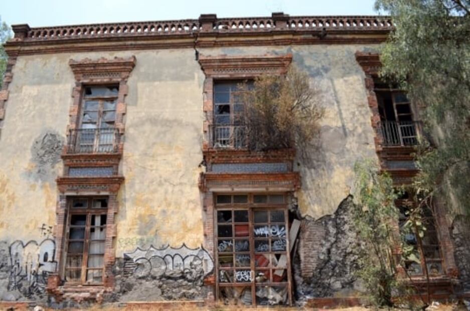 La antigua hacienda de Tezonco que hoy es un panteón