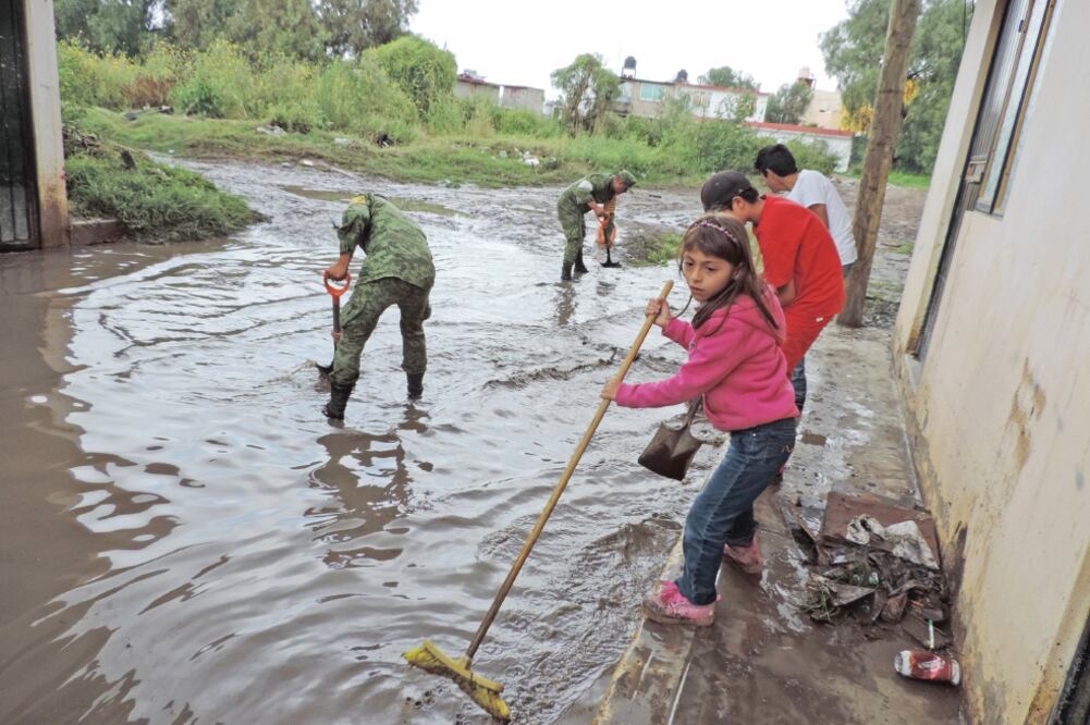 El desborde se debió a la saturación de los canales. Foto: JUAN M. BARRERA. EL UNIVERSAL
