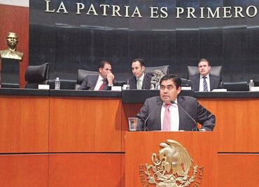 Piñata, manera de expresar coraje hacia Trump: Barbosa